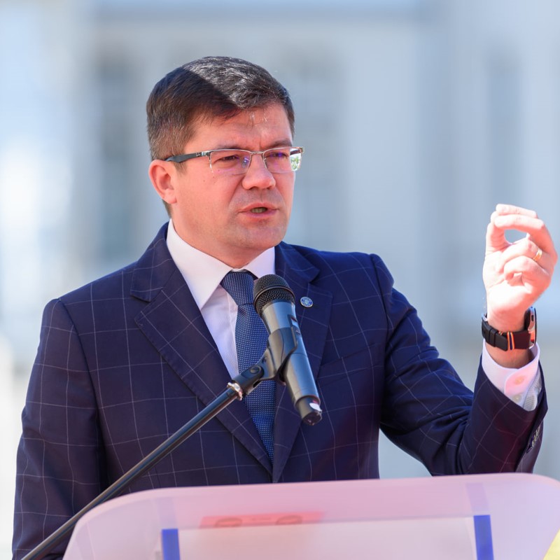 Impreună cu Mihai Chirica la Primăria Municipiului Iași și cu acești colegi destoinci în Consiliul Local Iași și Consiliul Județean Iași îmi propun să facem echipă pentru marile proiecte ale Iașului!