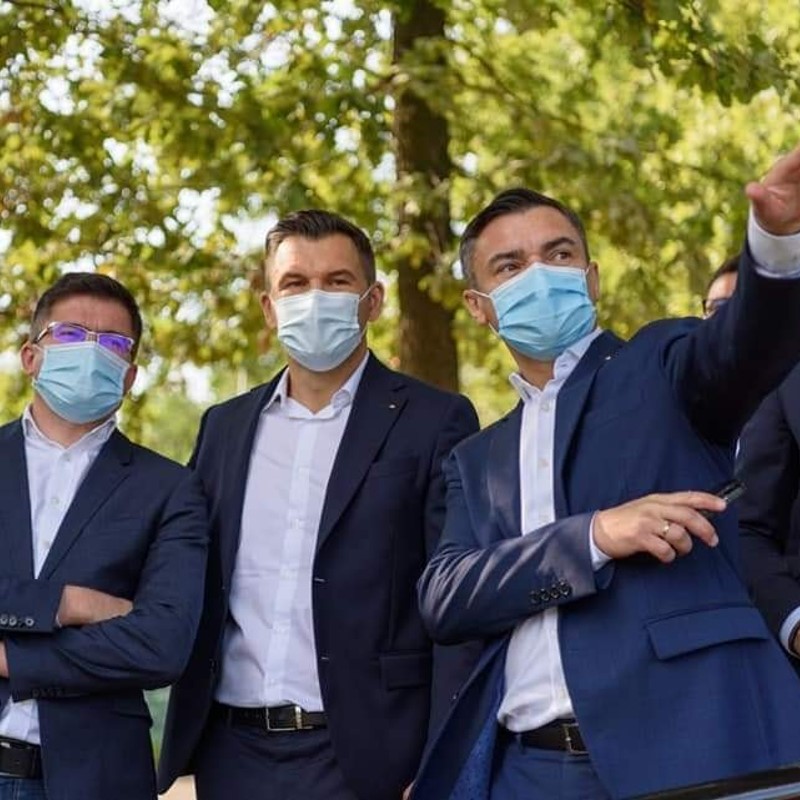 Astăzi a fost despre tineri și sport, alaturi de Ionut Stroe, colegul si prietenul meu, ministrul Tineretului si Sportului, care a onorat invitatia noastra de a vizita frumosul nostru județ