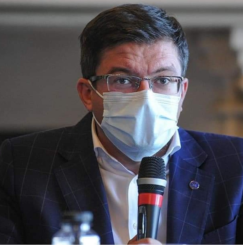 Conferința de presă susținută la Palatul Culturii, alături de primarul municipiului Iași, Mihai Chirică și secretarul de stat, Liviu Brătescu
