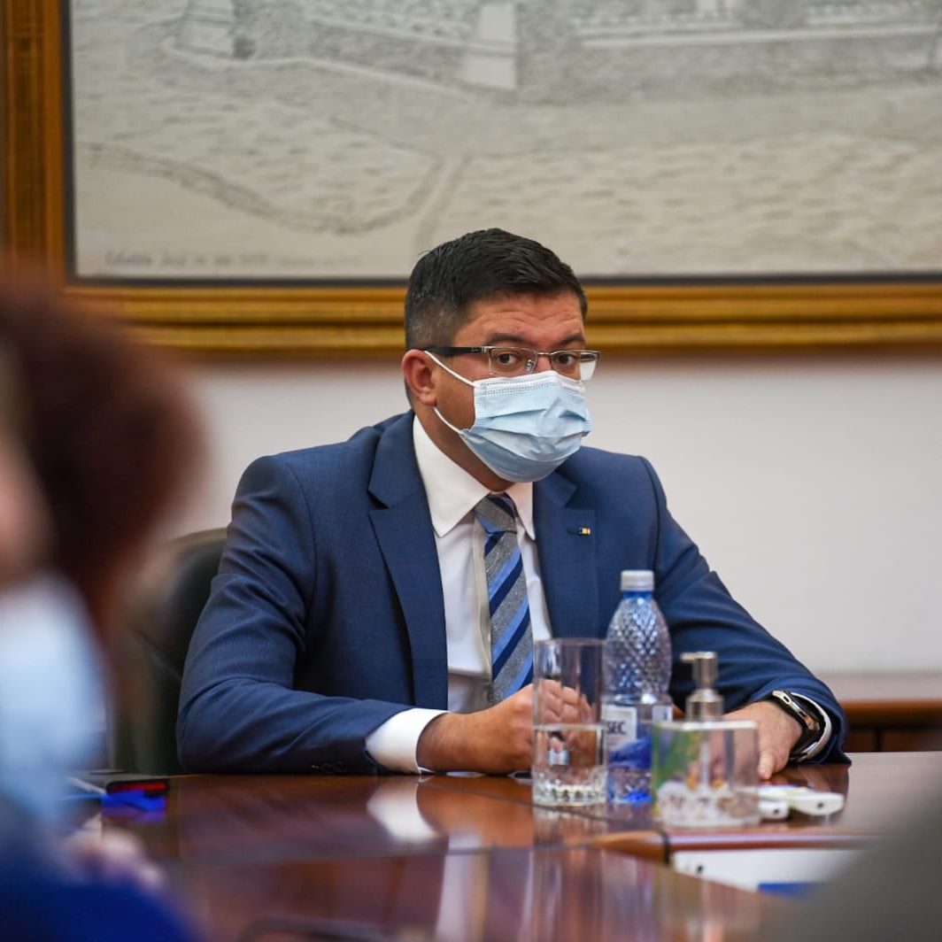 Așa cum am promis voi organiza întâlniri regulate pentru a colabora cât mai eficient în gestionarea pandemiei în județul Iași.