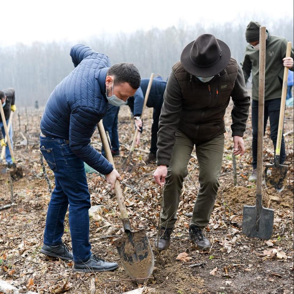 Astăzi, viitorul a prins rădăcini și la Iași.